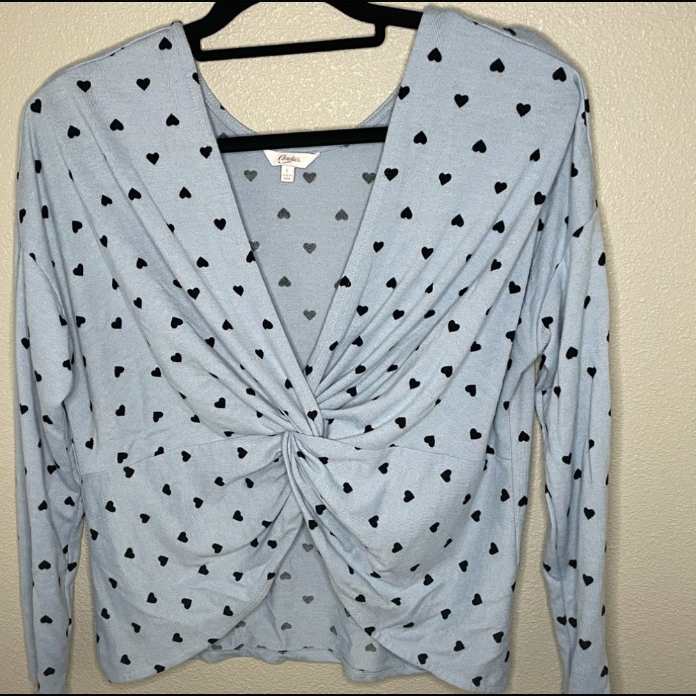 Candie’s Blue long sleeve not on front size L